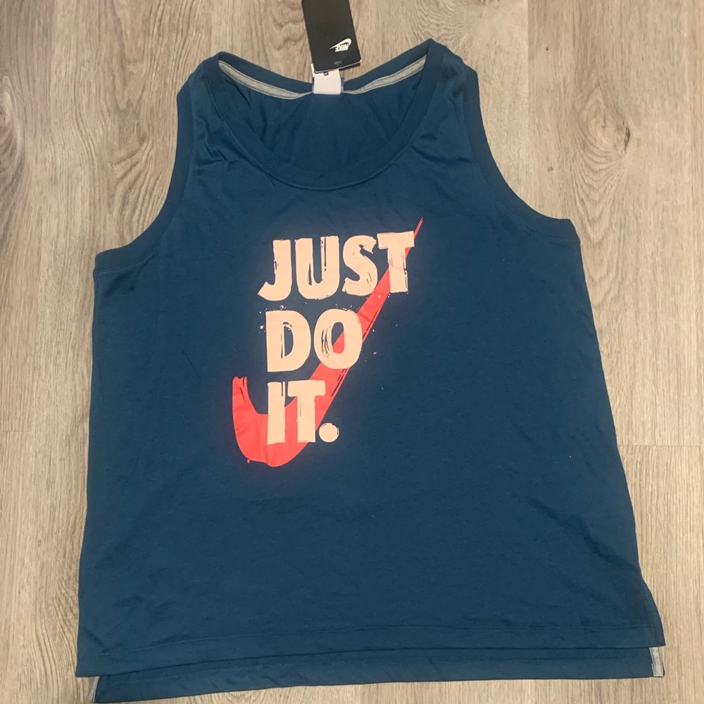 Nike exercise tank. NWT. Just do it!